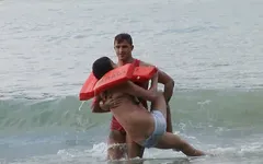 Sex on the beach - (no condom)