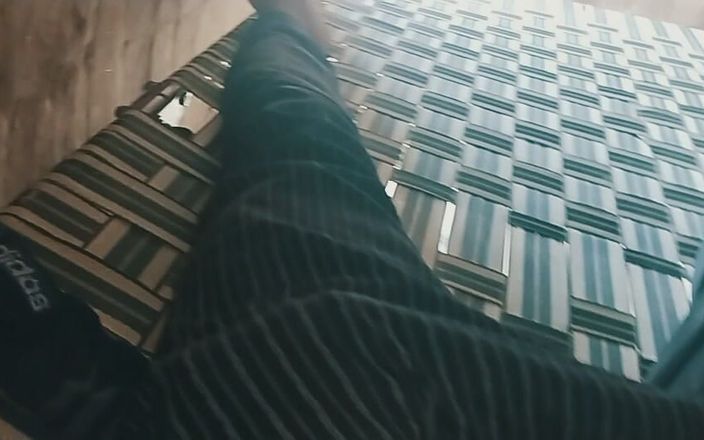 Blackcockloda: Aku pertama kali masturbasi untuk pertama kalinya!