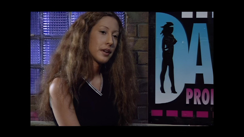 Pornobello: 地下鉄で激しく犯された若いセクシーな女の子