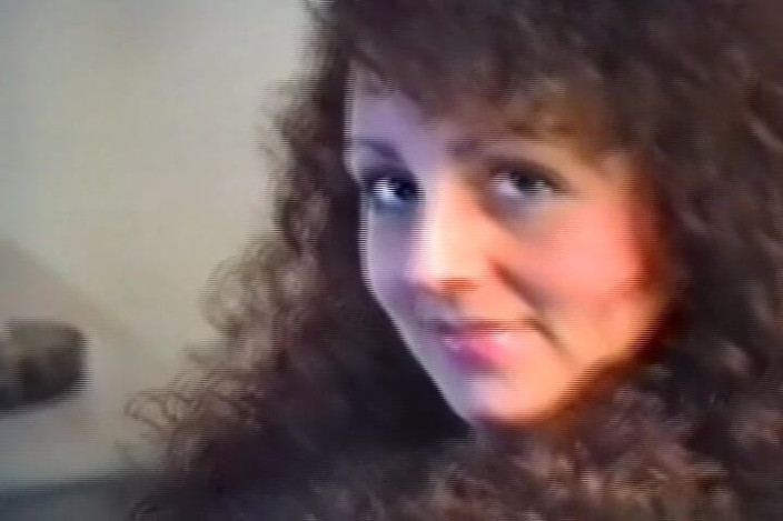 Club of Bondaged Babes: Awek kolej yang terikat menikmati pertunjukan perhambaan pertamanya