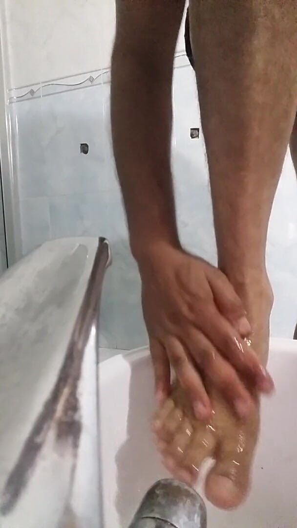 Boy top Amador: máš nožní fetiše?! takže si nenechte ujít toto video