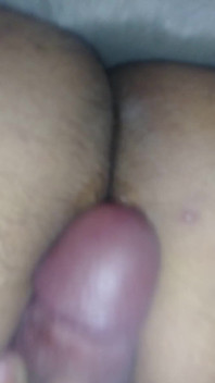 Fazendo sexo com uma latina rica, uma jovem virgem de 21 anos com uma bunda branca grande.