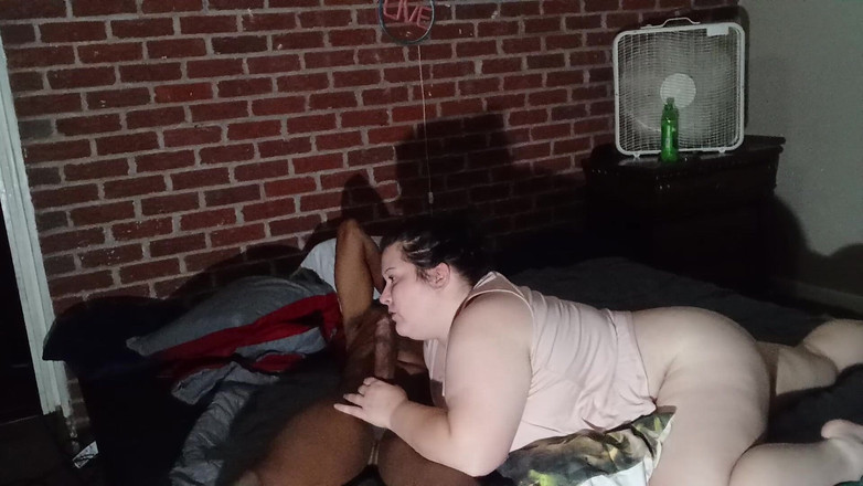 Big uhaul: 自然的大屁股白人美女忙于大屁股长黑鸡巴