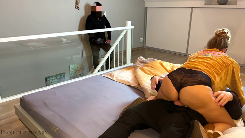 Projectsexdiary: Zdradzająca gospodyni dostaje dwa creampies