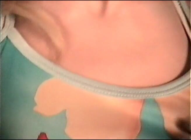 Flash Model Amateurs: Blonde slut with a big ass fingers her cunt