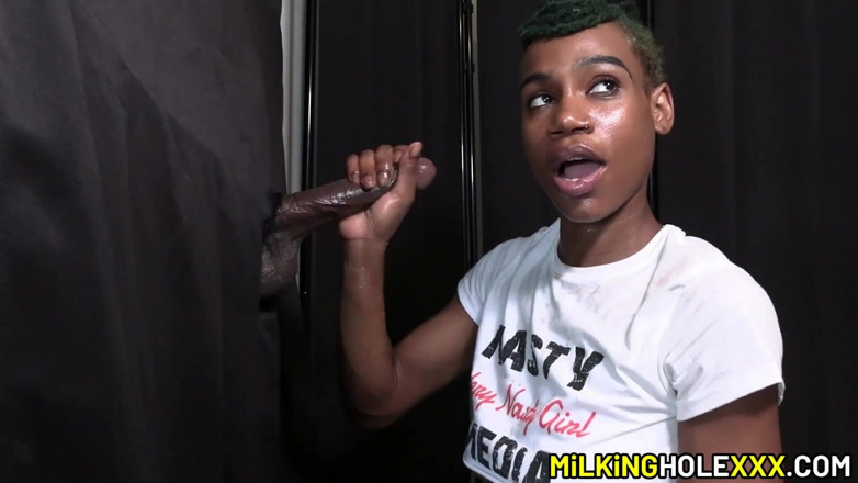 MILKEDXXX: Sağım deliği gırtlağına kadar alıyor