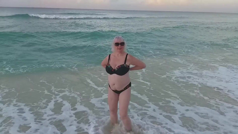 Mature Wanker: Video xxx pribadi vicky si cewek super semok lagi asik...