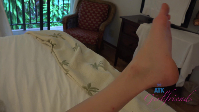 ATK Fans (Girlfriends): Liburan virtual hawaii bareng haley reed 2/10