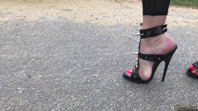 Goddess Lena: 車のブレインファック
