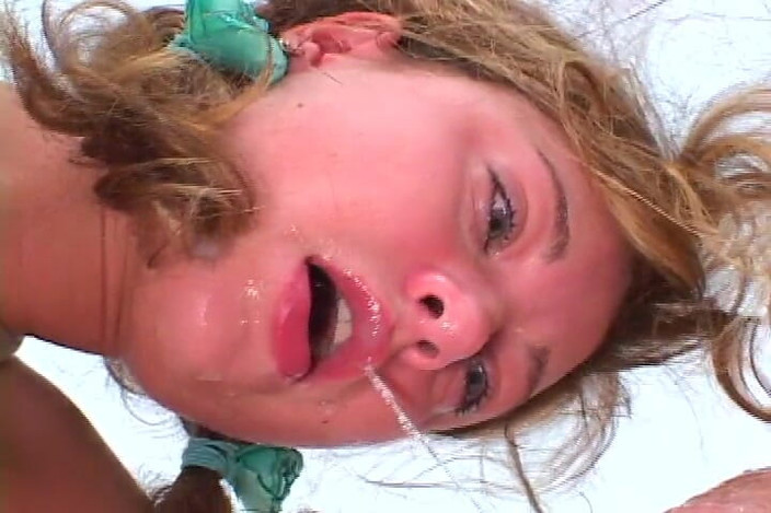 Nikky Thorne's Teen Club: Bic 261 Muie profundă