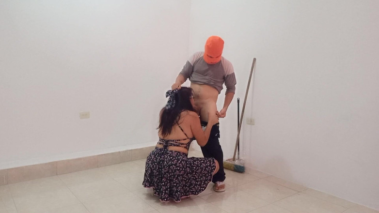 Martin13: 청소 회사에서 친구에게 이야기하고 회사의 상속인과 섹스하는 직원