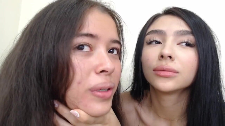 Teen amateur Latinas: Le studentesse leccano il cazzo e assaggiano le loro lingue...