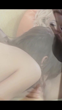 Lésbicas peitudas loira e morena milfs faz sexo anal quente com vibrador