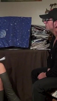 A very sexy teen journalist is seduced by the muscular Davide who has become a famous fucker who loves pussy