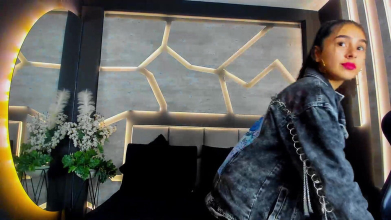 LiliBralee: Сексуальне шоу з моєю щасливою курткою, щоб трахатися з тобою