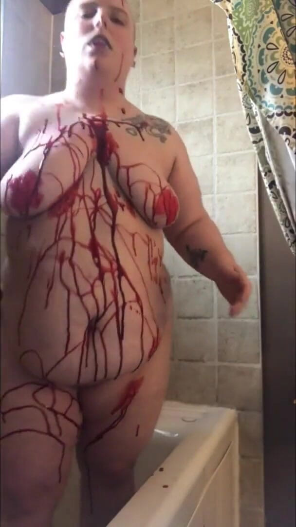 Lyla Switch: Rituel démon, masturbation excitée