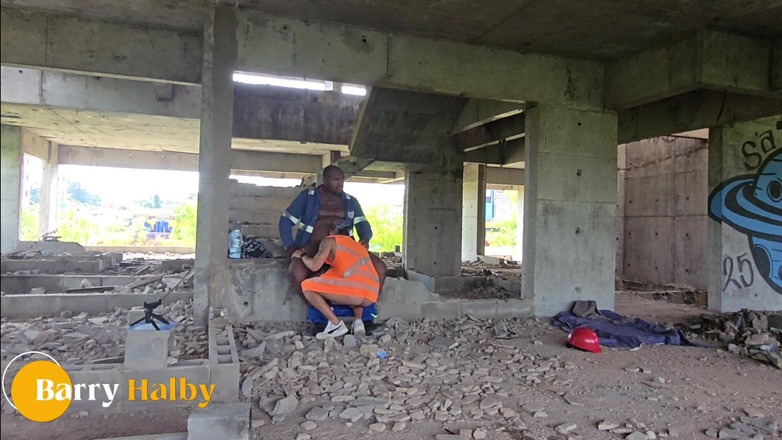 barryhlaby: Aku memberikannya kepada kuli bangunan