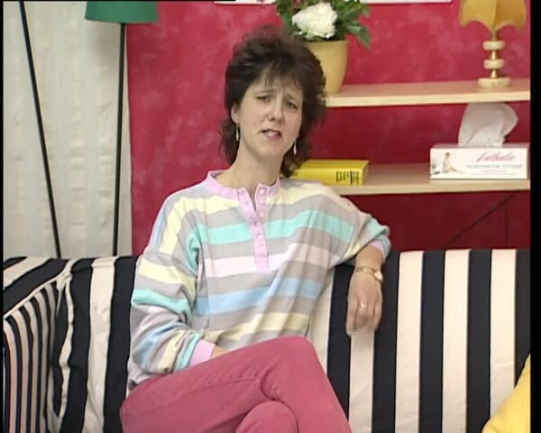 YOUR FIRST PORN: Beginnende Romy is altijd geil