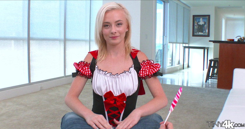 TINY 4K: Trick or Treat