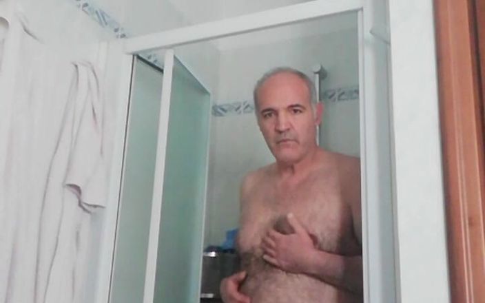 Setesesso7: Qui veut baiser avec moi sous la douche et faire...