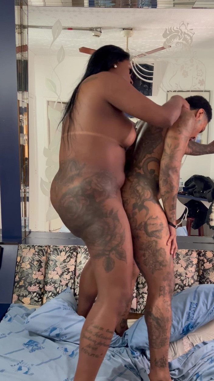 Maicon Vinicius: Black Transvestite Fucks Ftm's Pussy Hard with Her Very Hard 25...