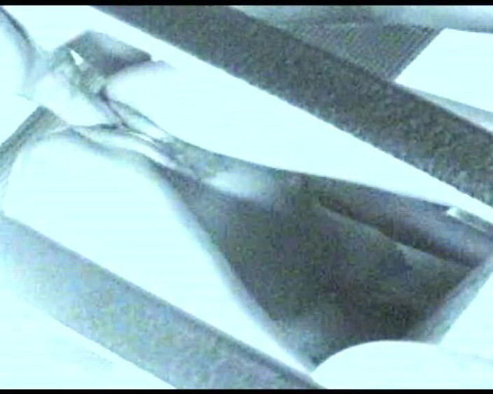 Dirty old moviez: Tante sange rambut cokelat lagi asik fingering memeknya yang berbulu...