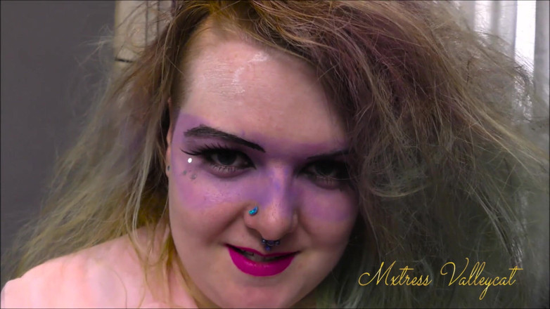 Mxtress Valleycat: Hol mir etwas hübsches für mein gesicht