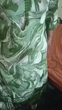 Ця заміжня дезі бхабхі загублена в своїй фантазії
