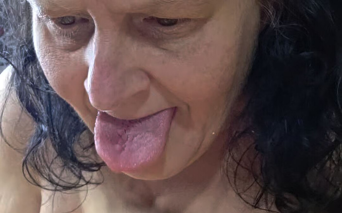 HerculesnVENUS: Поки її чоловік далеко, ці лесбіянки грають