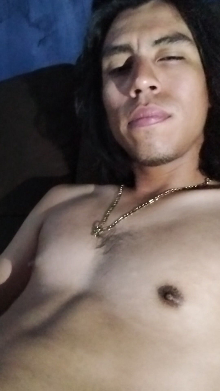 AlexAlejandro13: Inexplicable Naked Man
