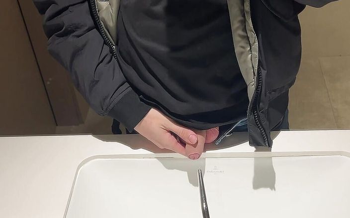 Dirty Dog: Pissen überall. Zusammenstellung von mir beim pissen