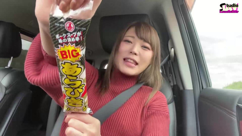 Studio JAV Launcher: Wanita pejabat yang ceria Grins MembawaNya Ke Pangkalan Dan Menyelamatkan...