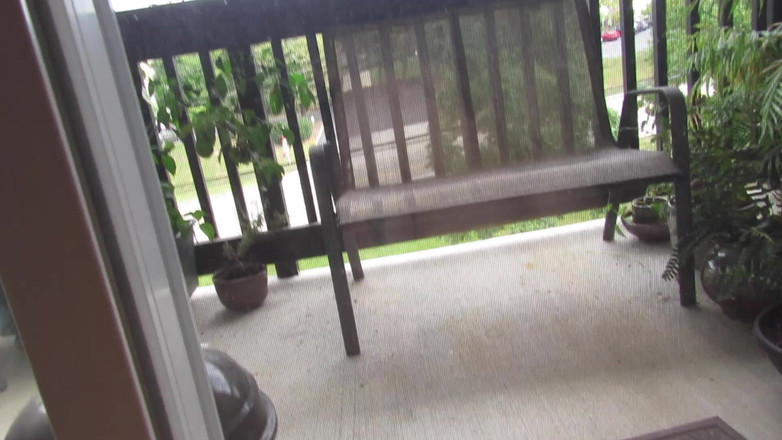 Veggiebabyy: Exhibicionistická anální dildo šukání