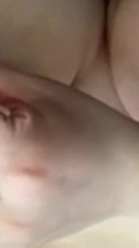 Bbwbootyful mačkání mých prsou zkroucených mých tvrdých bradavek