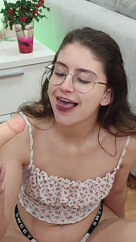 Blowjob meludah selamba basah