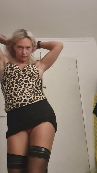 Mercedes Bendz: Blondine plaagt de camera