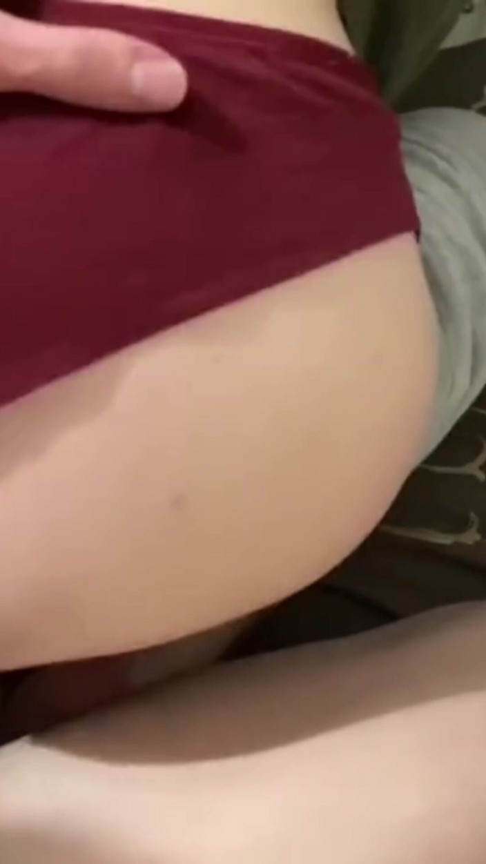 MaybeNatty: Beste Freundin Fickt 18-jährigen Neumann Doggystyle Im Wohnheim