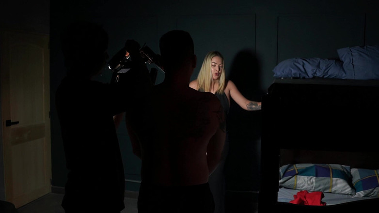 DanielaGomezz: 舞台裏!夫の兄が私が不貞をしているところを見つかりました。中出し