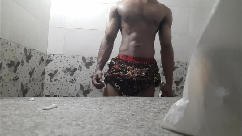 Wheyincognito: Horny Boy in the Bathroom Showering