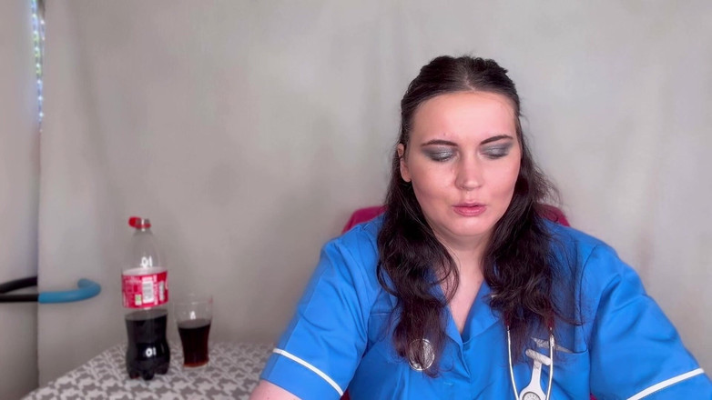 MissFFW: Verpleegster Ffw met vuistneukend drankje en burpen