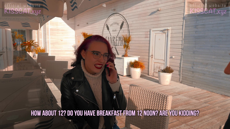 KissCat: Kisscat ama la colazione con salsiccia - ha rimorchiato uno studente...