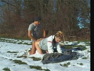 Porncentro: Snow bunny rides cock on the mountainside