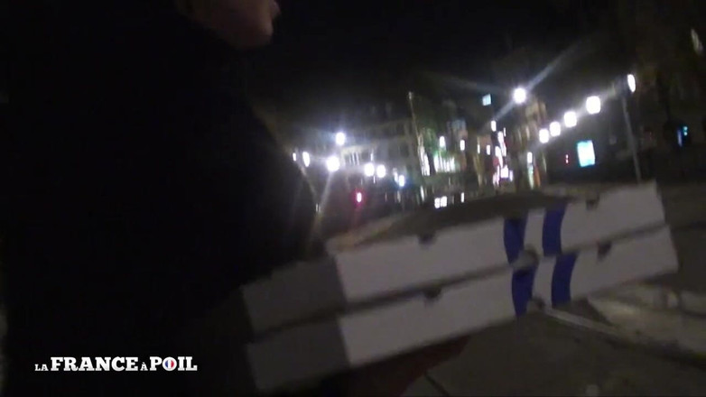 Papy Viewer: Hezká mladá brunetka tvrdě šuká a vystříkaná na tělo v POV