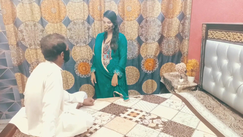 MehwishButt: भारतीय देसी पत्नी गुस्से में है क्योंकि उसका पति अपना बड़ा लंड अपनी तंग गांड में नहीं डालता है स्पष्ट हिंदी ऑडियो xxxxx देसी आंटी एस