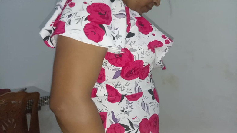 NisansalaS: Suara ibu dan ayah asia yang super hot ini didengar...