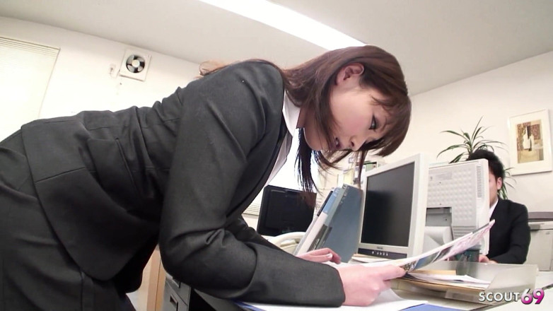 Asian porn collection: Japanese Secretary at Uncensored Solo Masturbation to Orgasm at Toilet...