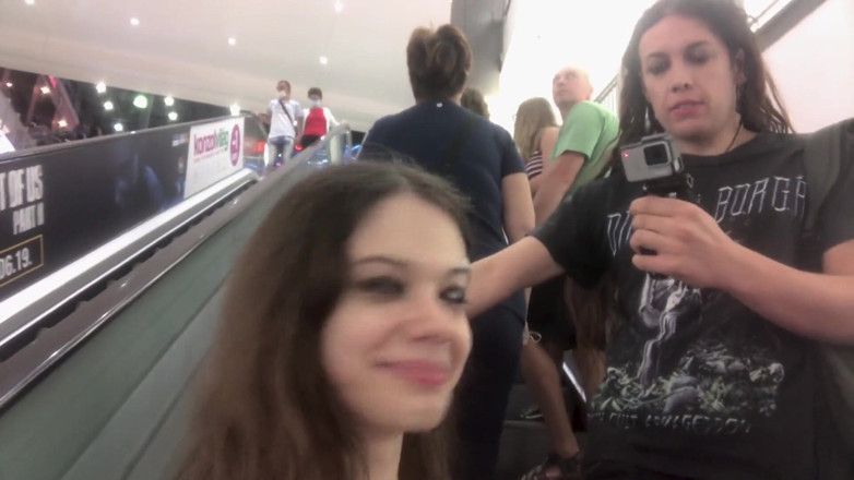 Dolls Cult: Doppia passeggiata di sperma al centro commerciale dopo un enorme...
