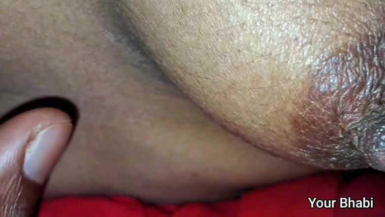 Bhabi: Un couple desi baise ! Sexe maison avec audio en hindi