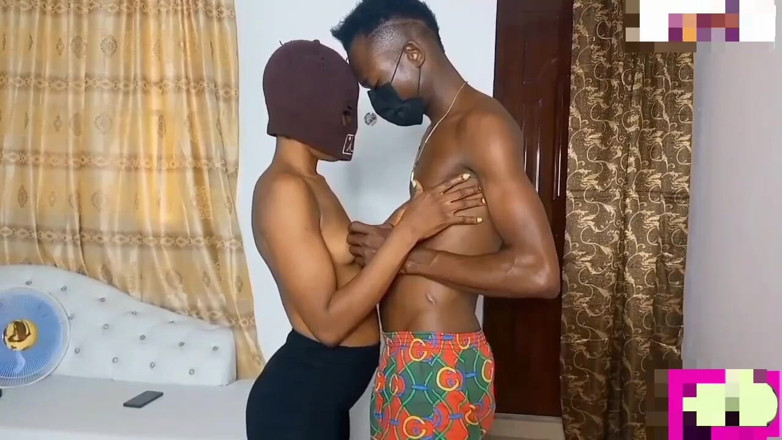 Amaraqueen: Gadis remaja afrika lagi asik ngentot demi hidupnya