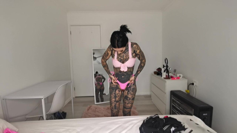 Melody Radford: Probare de lenjerie sexy în bikini cu costume